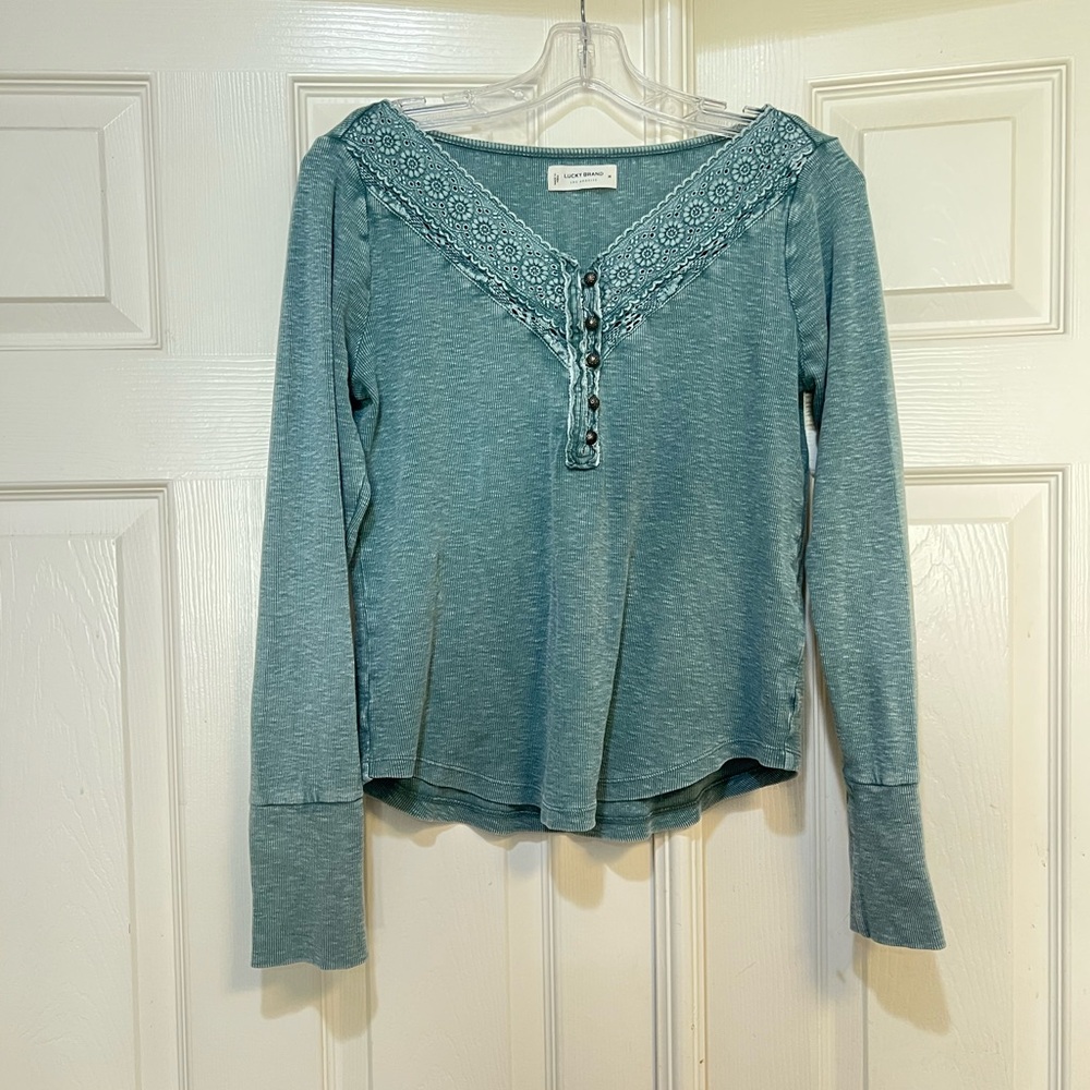 Lucky Brand washed green trim mix Henley Long Sleeves Top Relaxed Casual Sz M
